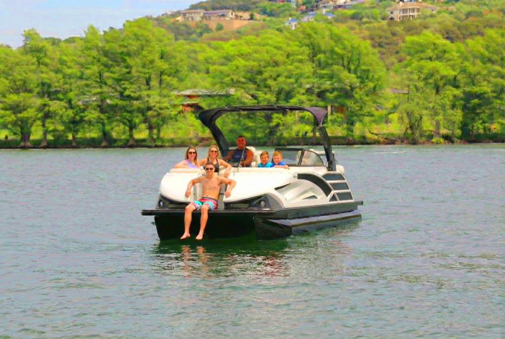 Austin Proper chill shot bw